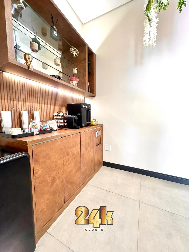 Consultório moderno da 24K Odonto na Lapa