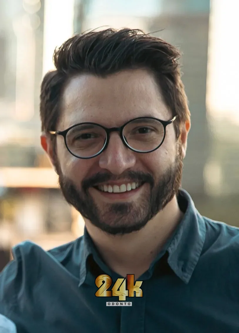 Foto de Dr. Fabio Zalli, Reabilitação Oral Complexa • Prótese e Estética na 24K Odonto